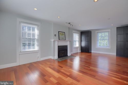 1297 Wheatland Ave, Lancaster PA 17603-4520 exterior