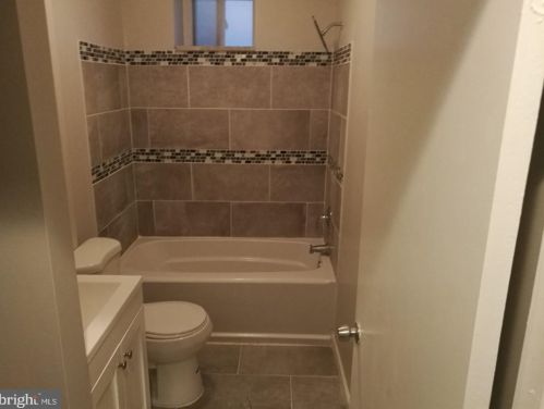 1420 Girard Ave, Philadelphia PA  19130-1691 exterior