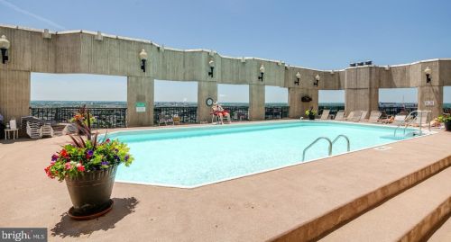 2025 Chancellor St, Philadelphia PA  19103-5604 exterior