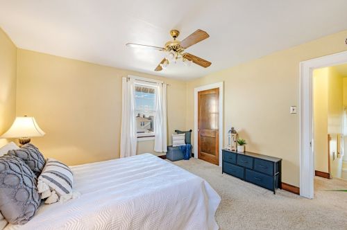 152 Jamaica Ave, Pittsburgh PA 15229-1748 exterior