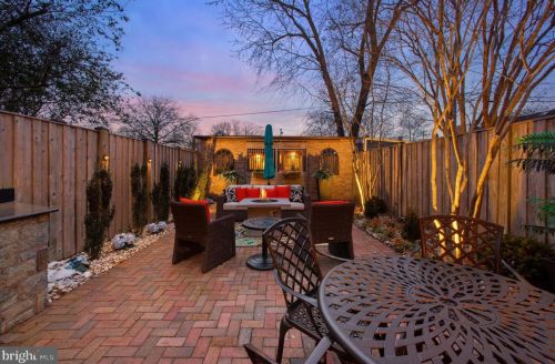 320 Patrick St, Alexandria VA  22314-2443 exterior