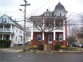 3693 69th St, Cleveland OH  44105-1401 exterior