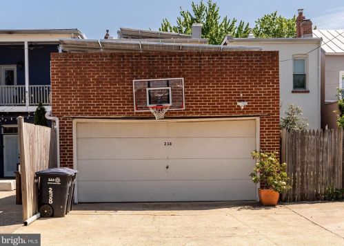 238 10th St, Washington DC  20002-6214 exterior