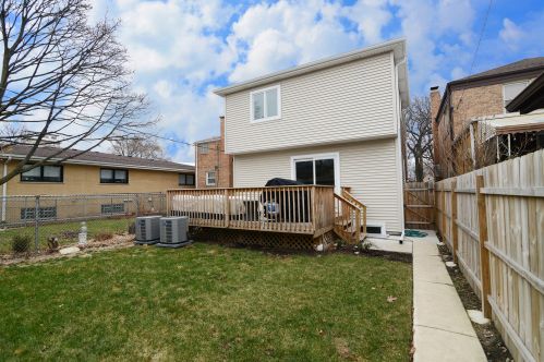 1638 74th Ct, Chicago IL  60707-4221 exterior