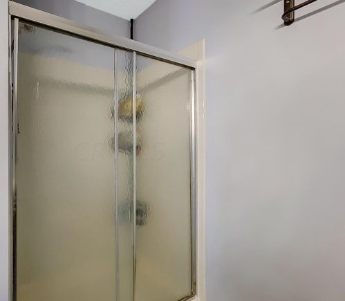 2227 Frst Rdg Dr, Hebron OH 43025-8000 exterior