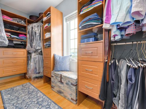 4831 Winnemac Ave, Chicago IL 60630-2432 exterior