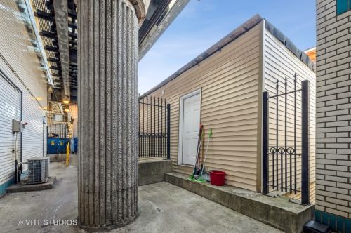 2007 Cullerton St, Chicago IL  60608-2620 exterior