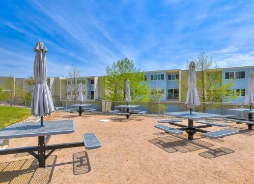 604 Bluff Dr, Austin TX  exterior