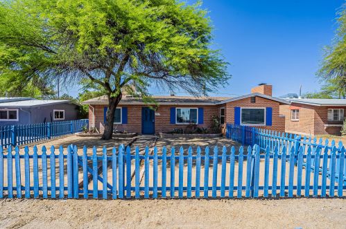 4343 Lester St, Tucson, AZ 85712-3415