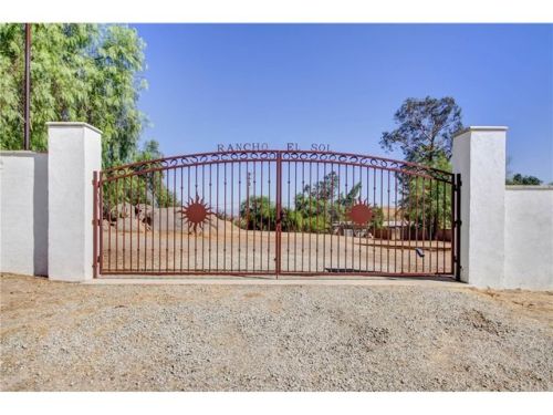 27560 Jarvis St, Perris CA  92570-6982 exterior