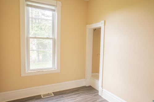 309 6 St, Duluth MN 55810-1638 exterior