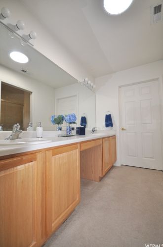 2073 Jordan Villa Dr, Taylorsville UT exterior