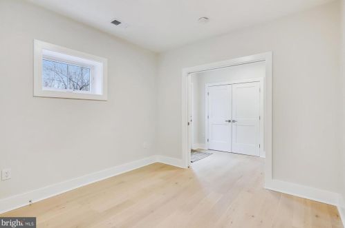 106 Geneva Ave, Silver Spring MD  20910-5105 exterior