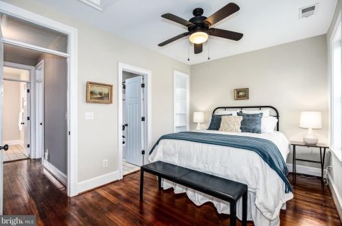 1448 D St, Washington DC  20002-5402 exterior