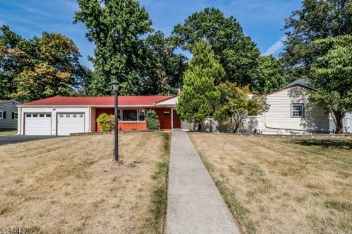 80 Calvert Ave, Edison, NJ 08820-3730