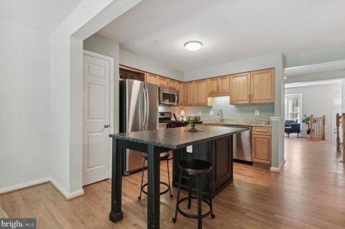 10417 Heathside Way, Rockville MD 20854-6344 exterior