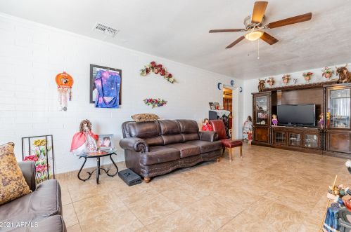 2911 50th Dr, Phoenix AZ  85031-3530 exterior