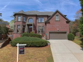 390 Mill Creek Bnd, Atlanta GA  30307-1175 exterior