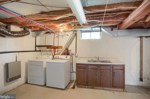 2725 Warm Spg Ave, Huntingdon PA 16652-2303 exterior