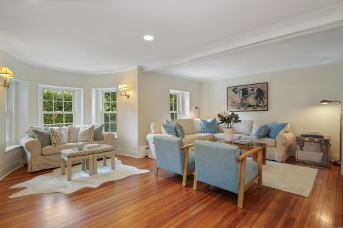 88 Kings Hwy, Westport CT 06880-2422 exterior