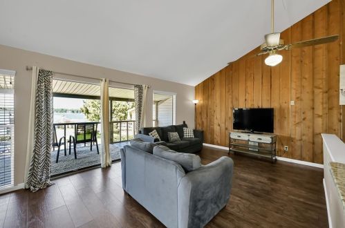 103 April Pt Dr, Montgomery TX 77356-8873 exterior