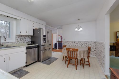 51 Frst St, Concord NH 03301-3122 exterior