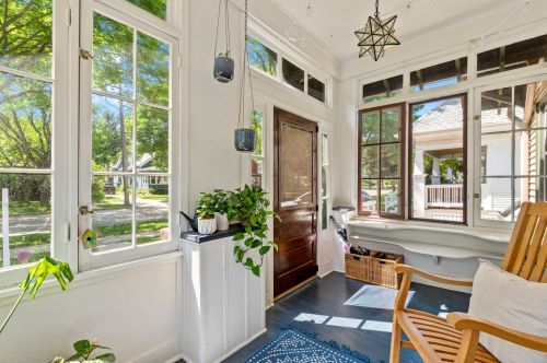 4210 Murray Ave, Milwaukee, WI 53211-2012