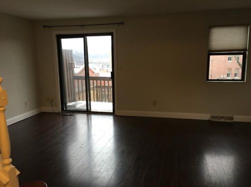 3439 Penn Ave, Pittsburgh PA  15201-1303 exterior