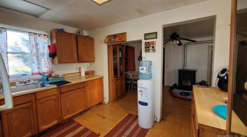 108 Mtn Rd, Seymour CT 06483-2027 exterior