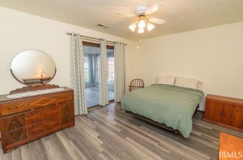 1218 Berkley Cir, Mishawaka IN 46544-4802 exterior