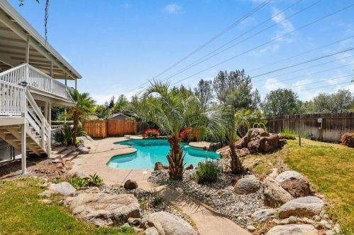 7217 Pne Grv Way, Folsom CA 95630-1952 exterior