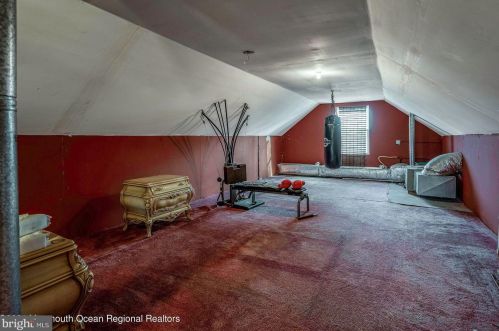 4 Vine St, Berkeley Township NJ 08721-2420 exterior