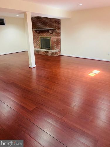 438 Northwest Dr, Silver Spring MD 20901-1435 exterior