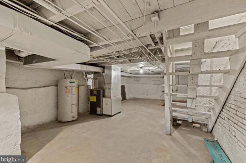 25 Caroline St, Lancaster PA  17603-5103 exterior