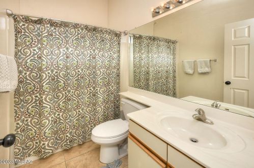 6580 Calle Sin Nombre, Tucson AZ  85718-2078 exterior