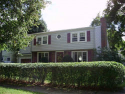 25 Rose Dr, Newton, MA 02465-1541