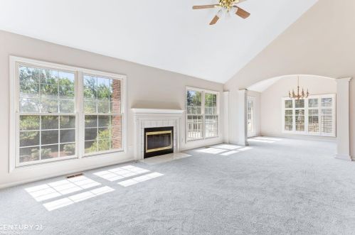 1050 Pointe Pl Blvd, Rochester MI 48307-1794 exterior