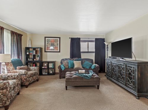 7125 Wedgewood Dr, Milwaukee, WI 53220-1132