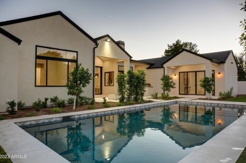 3942 Elm St, Phoenix AZ  85018-3616 exterior