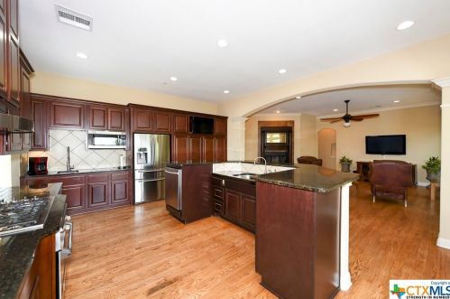 1334 Whispering Water, Spring Branch TX 78070-5613 exterior