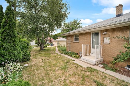 4711 70, Milwaukee WI 53216-1164 exterior