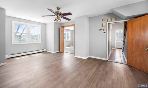 140 Clinton Pl, East Rutherford NJ 07073-1723 exterior