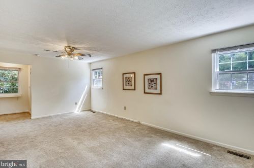 7206 Beachway Ct, Springfield VA  22153-1439 exterior