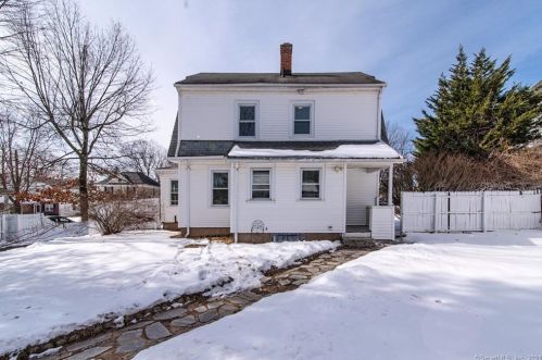 23 Holl St, Manchester CT 06040-5325 exterior