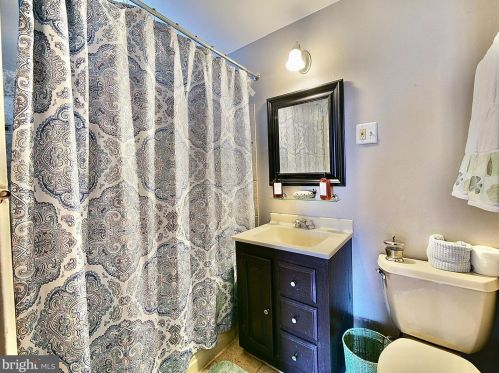 31 Glen Riddle Rd, Media PA 19063-5228 exterior