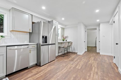 2302 Marbury Rd, Pittsburgh PA  15221-3670 exterior