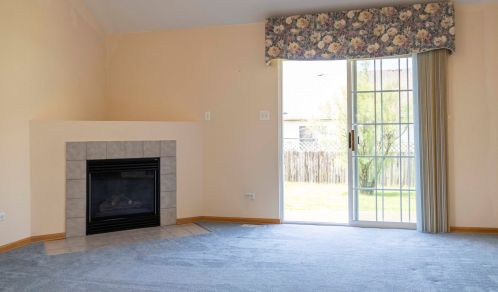 4319 Odonahue Dr, Joliet IL 60431-8960 exterior