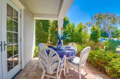 161 E Ave, San Diego, CA 92118-1321