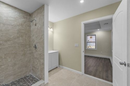 114 Woodlawn Ave, Bridgewater NJ 08807-2031 exterior