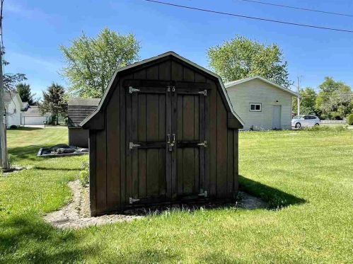 1141 Winston Dr, Edgerton WI 53534-1010 exterior